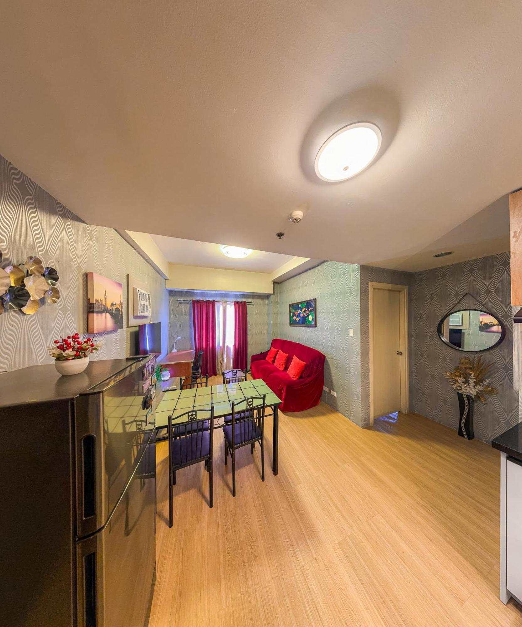 Ferienwohnung The Loop 2Br Fully Furnished Corner Unit W Balcony Cagayan de Oro Exterior foto
